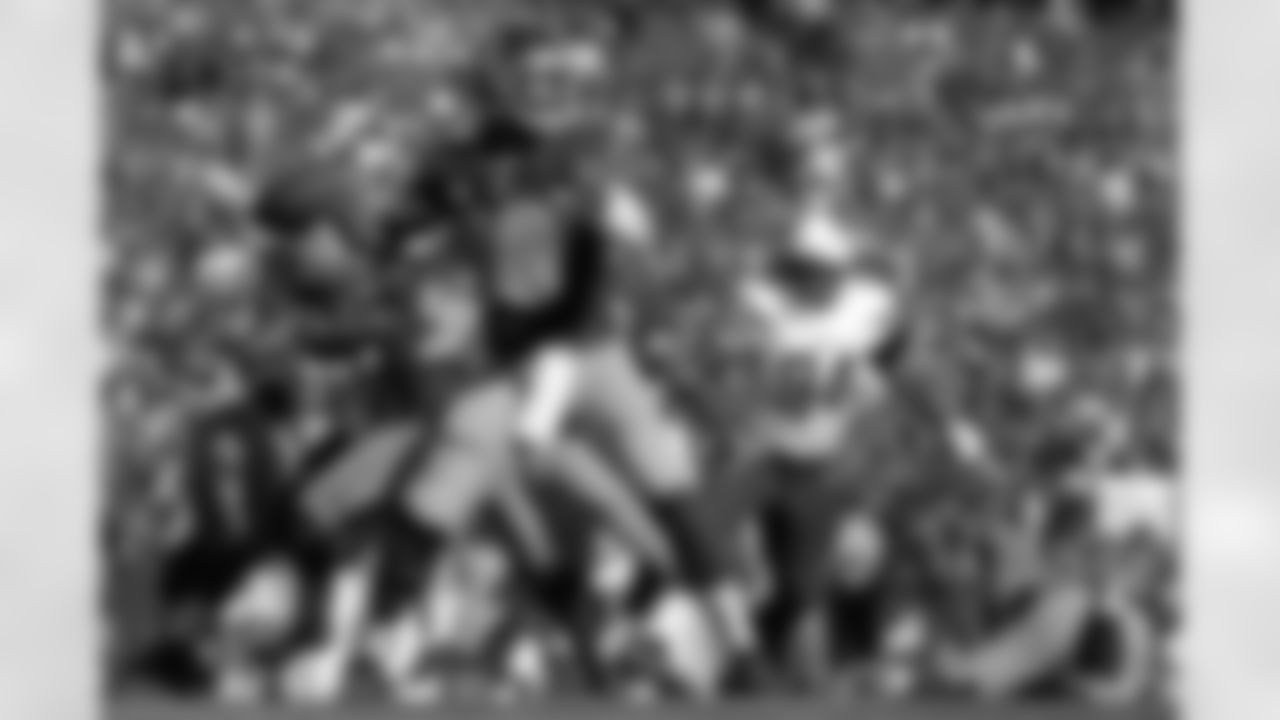 Quarterback Robert Griffin III stands tall in the pocket vs. the San Diego Chargers in Landover, Md., Sunday, Nov. 3, 2013.