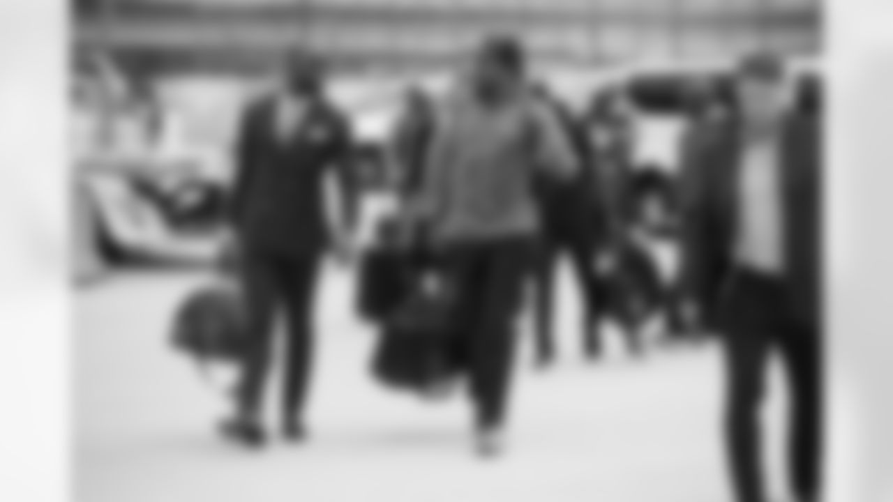 0902819Travel086