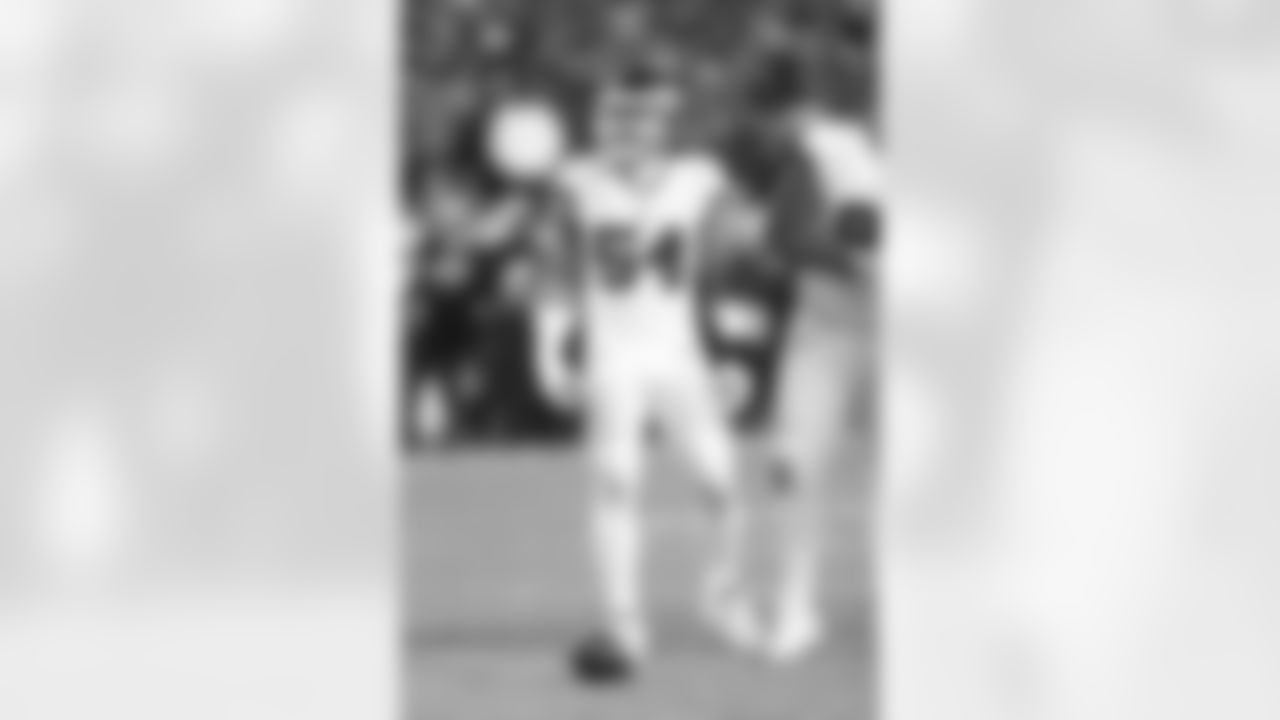 DE Olivier Vernon