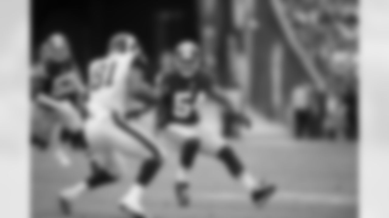 LB Mason Foster