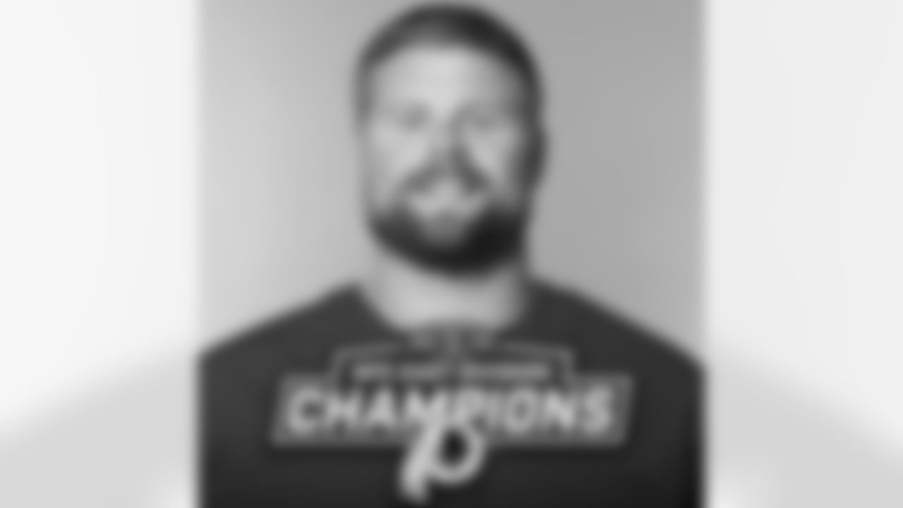 Kory Lichtensteiger, center