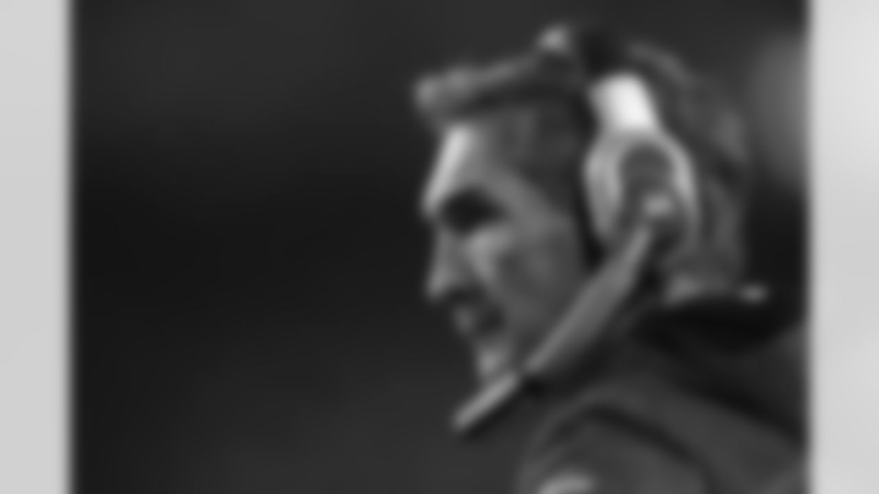 Head coach Mike Shanahan watches the game. (Ned Dishman)
