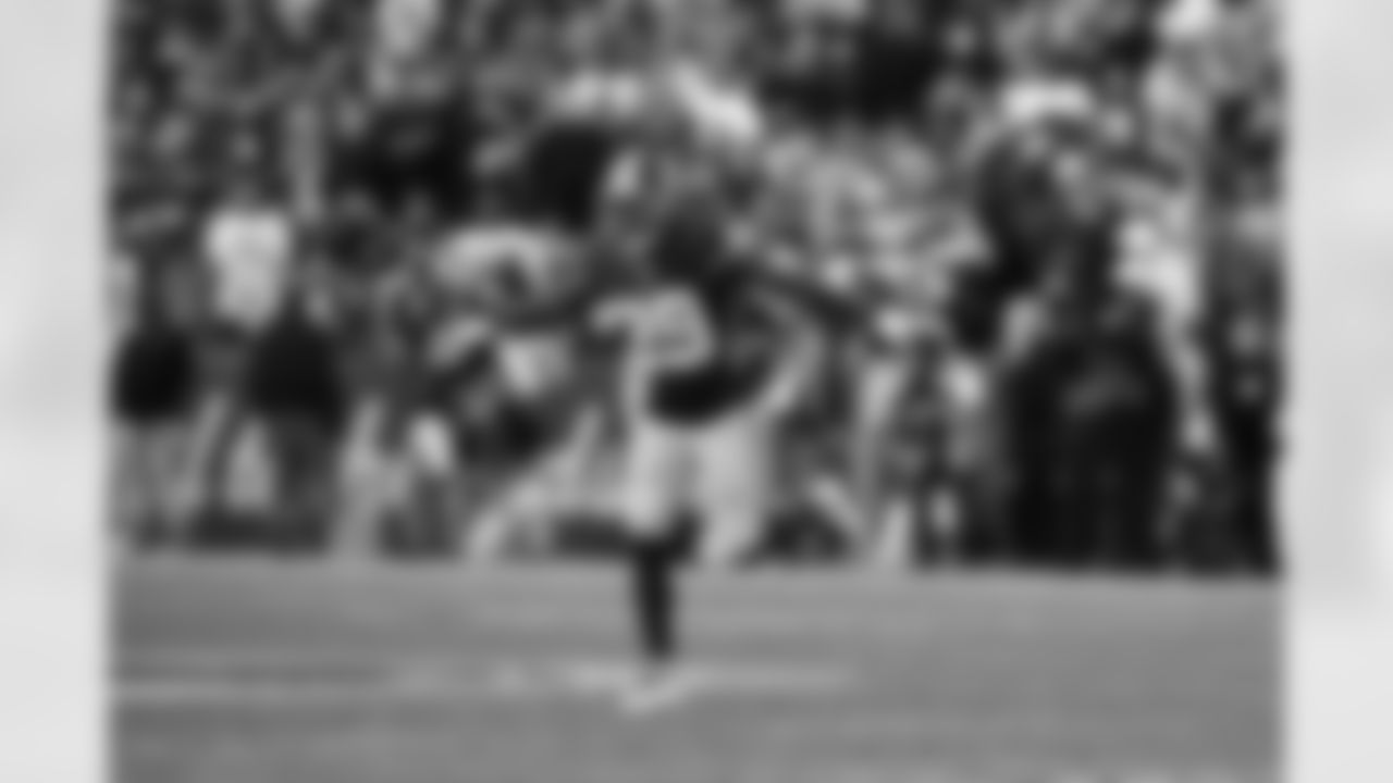 S Duke Ihenacho - 181 Snaps