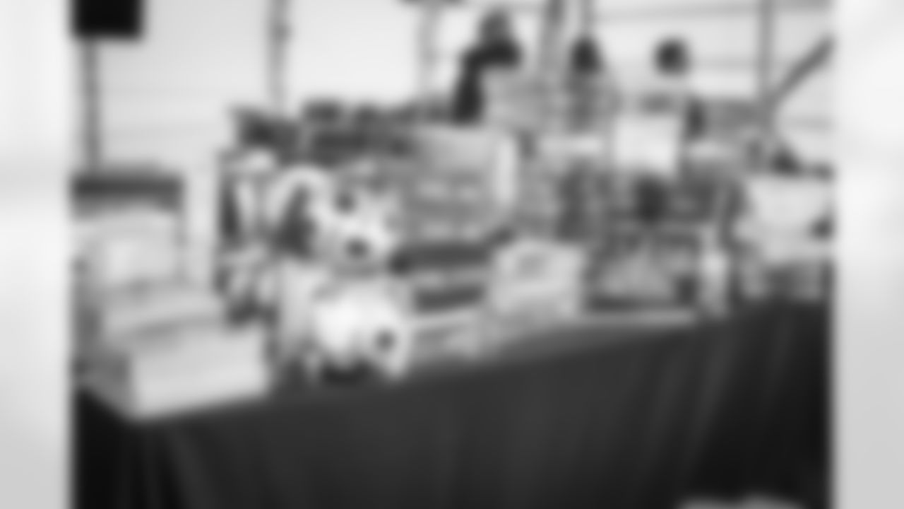 12172022 Toy Giveaway21484