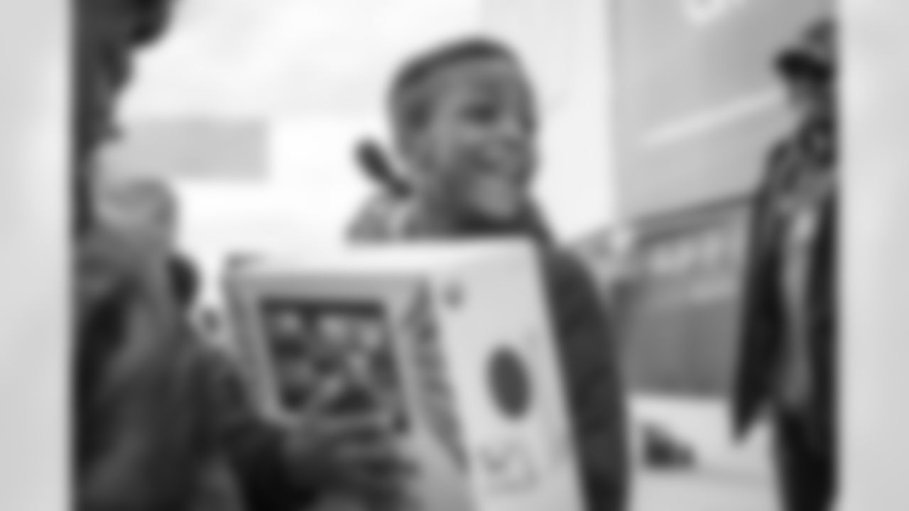 12172022 Toy Giveaway21517