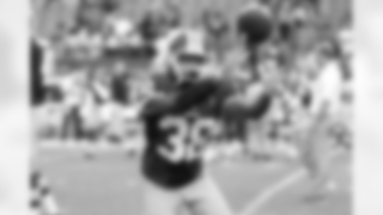 Cornerback Chase Minnifield