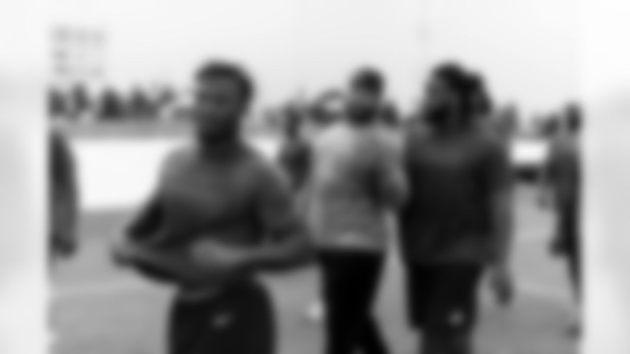 082518-PlayersArrive-015