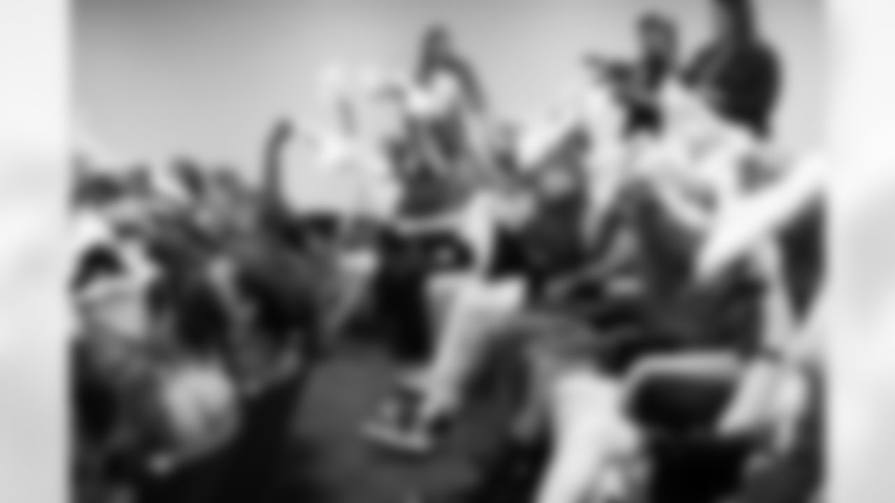 042319LIVE008