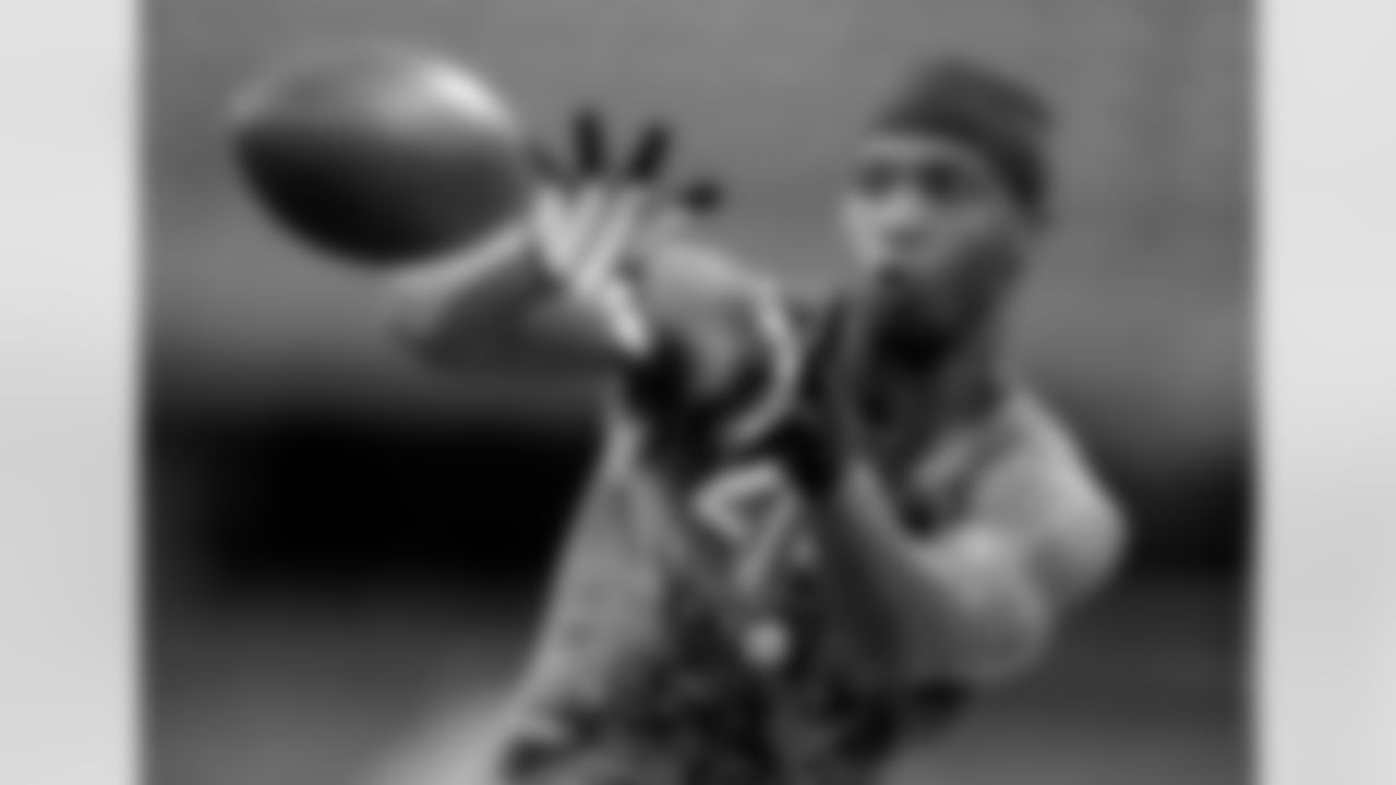 Tavon Austin participates in individual drills at the 2013 NFL Scouting Combine.
