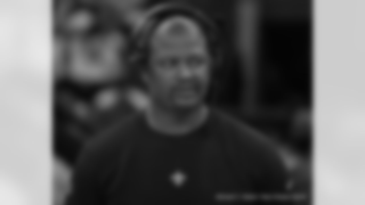 New Orleans Saints players and coaches prepare to take on the Tampa Bay Buccaneers in Week 8 of the 2021 NFL season.
