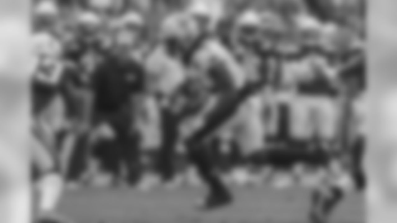Gallery-saints-chargers-psgame3-2560x1440-1983