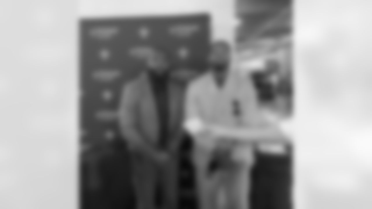 Cam Jordan: Wish I was putting together a suit for a game...this time next yr DD we gotta be on!