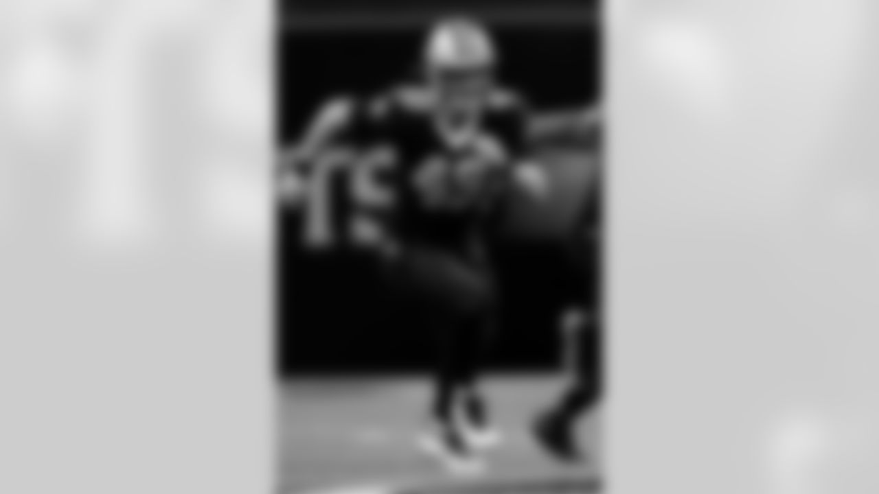 Game action photos from the New Orleans Saints vs. Los Angeles Chargers matchup in Week 5 of the 2020 NFL season.