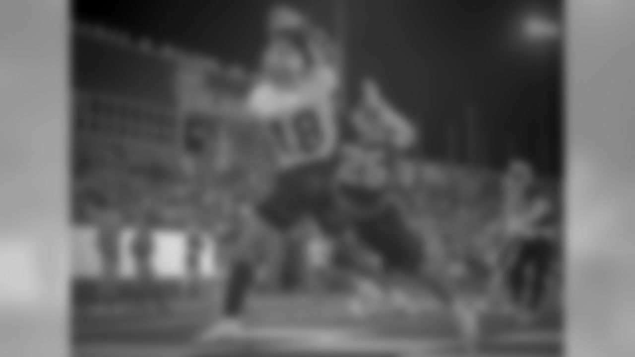 Gallery-training-camp-Tulane-2560x14402006