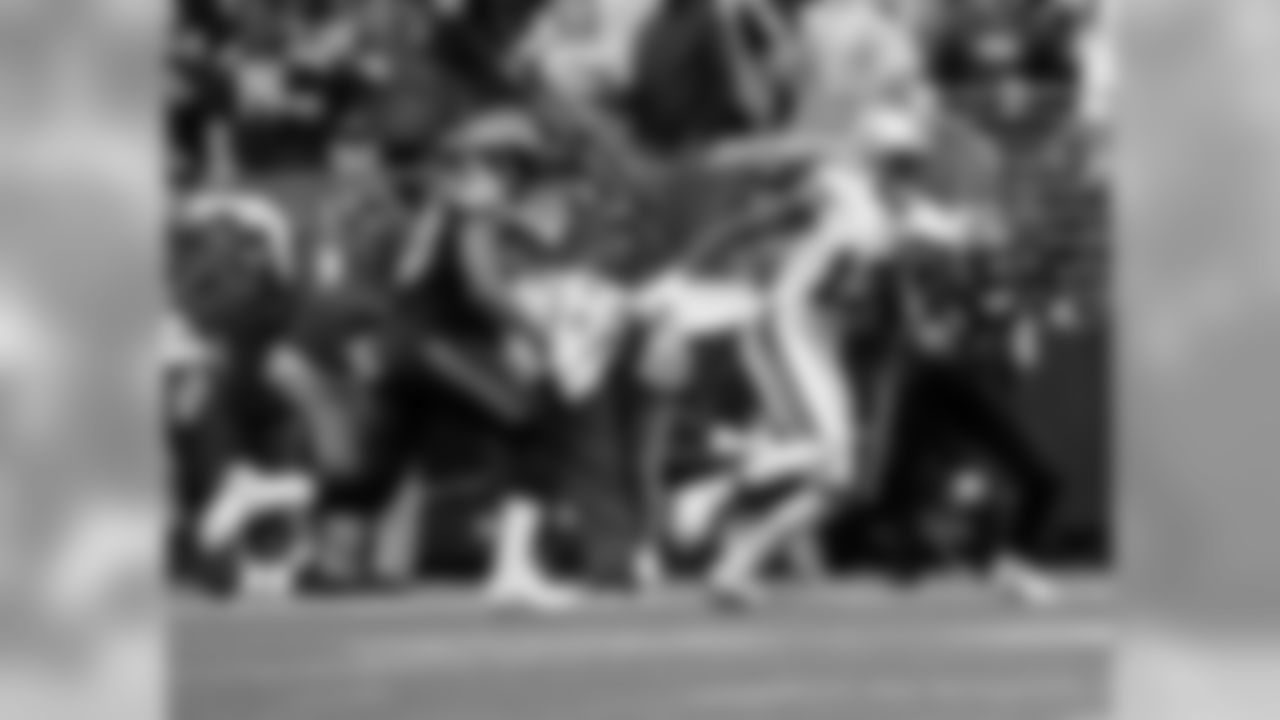 Game action photos of the New Orleans Saints taking on the Seattle Seahawks in week 3 of the 2019 NFL season.