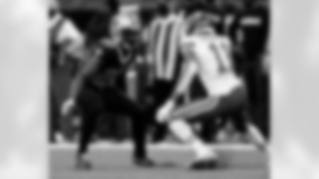 Game action photos from the New Orleans Saints vs. Kansas City Chiefs matchup in Week 15 of the 2020 NFL season.