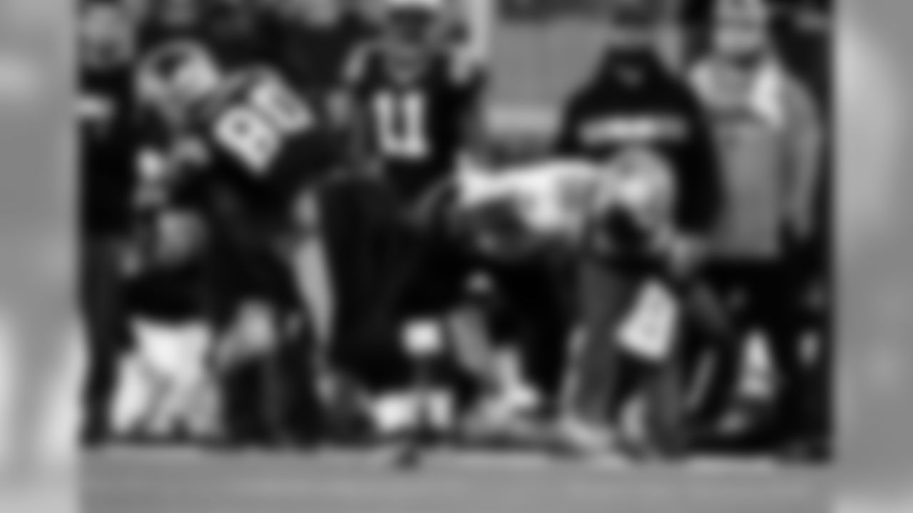 Saints 12 - Carolina 9 (W)
New Orleans Saints 2018 Season
Michael C. Hebert