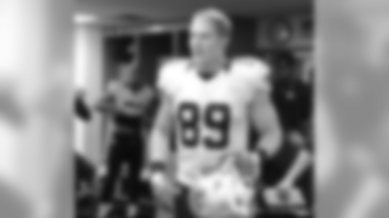 TE Josh Hill