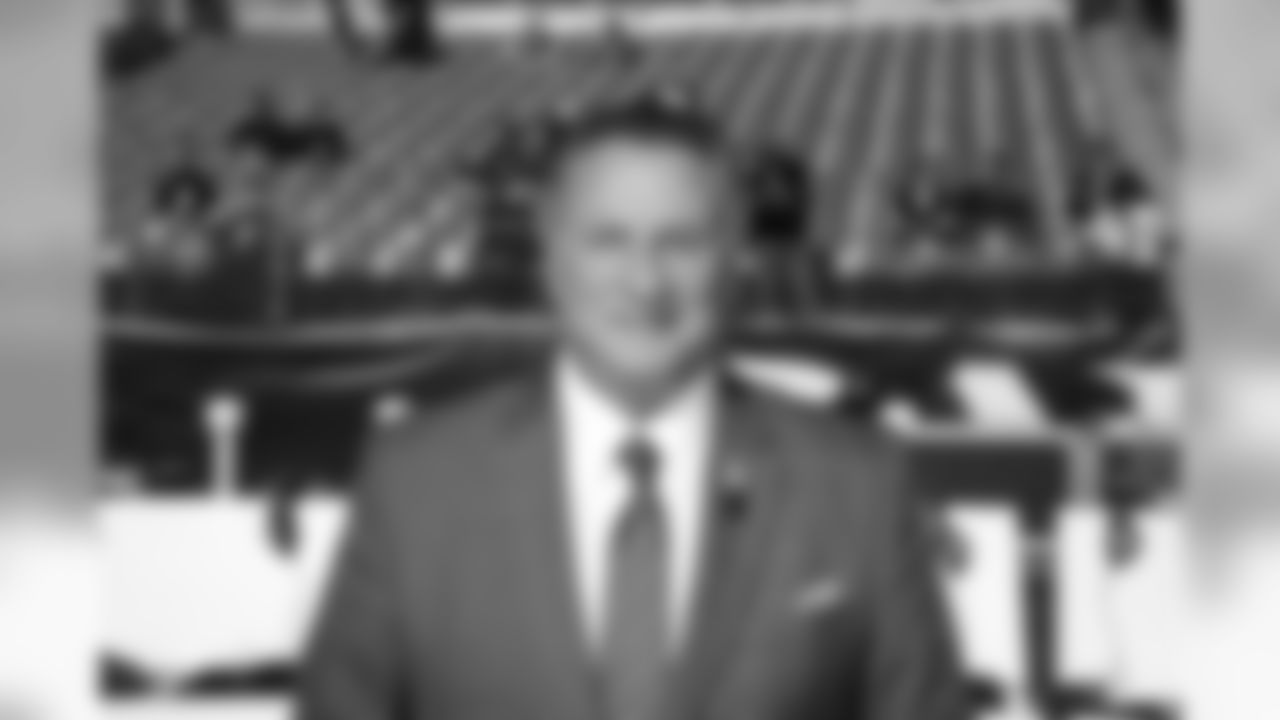Gallery-Reg-Wk7-Saints-Ravens-Sideline-102118-006
