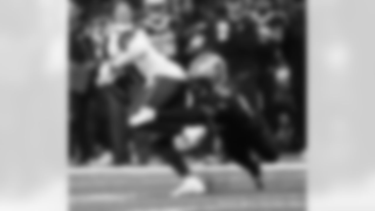 New Orleans Saints defensive back Bradley Roby (21) in action during their 2022 Week 2 game against the Tampa Bay Buccaneers.