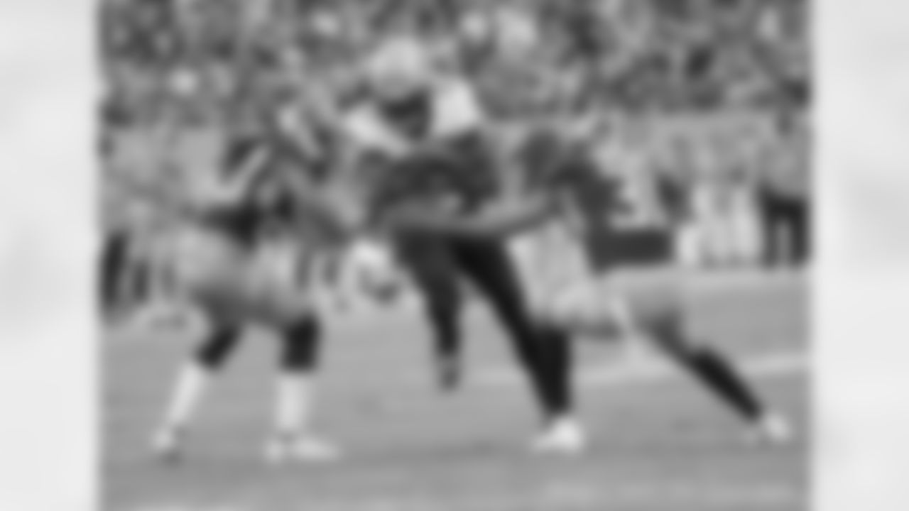 The New Orleans Saints take on the Tennessee Titans on the road in Week 10 of the 2021 NFL season.