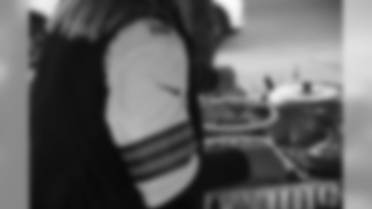 Gallery-Fans-2560-1440-1217