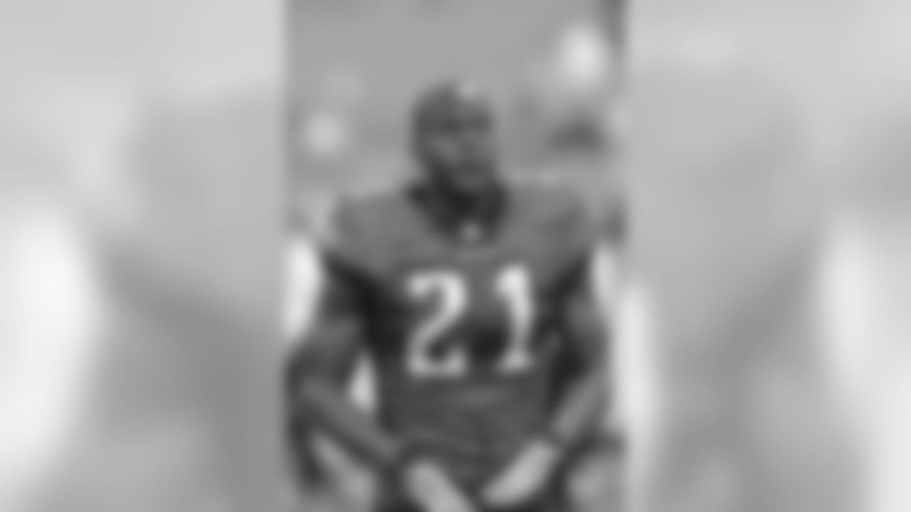 S Kenny Phillips
