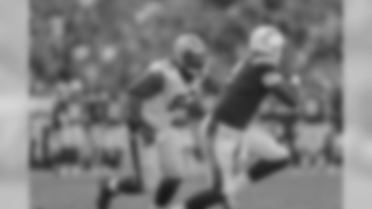 Gallery-saints-chargers-psgame3-2560x1440-2580
