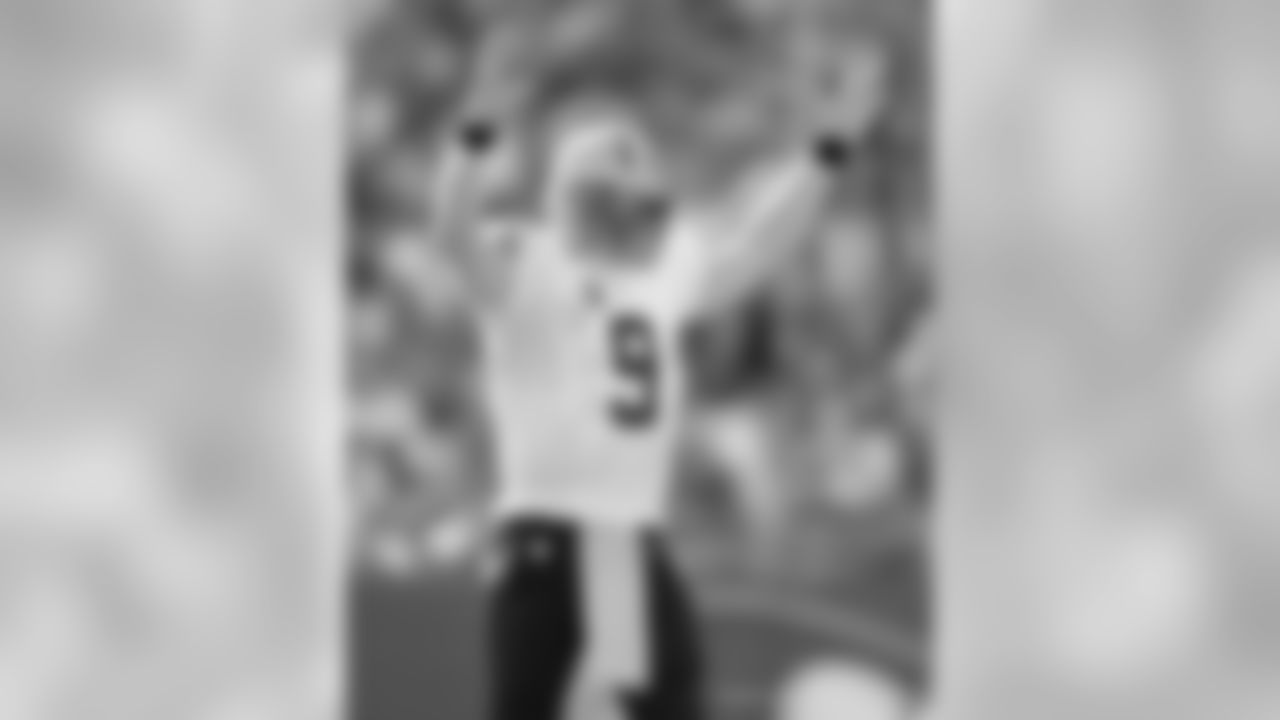 Brees is the first quarterback in NFL record books to throw for 30 touchdowns in seven consecutive seasons.