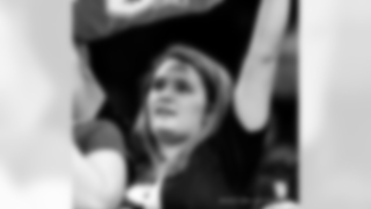 Gallery-NOSLAR-WK9-110418-0158