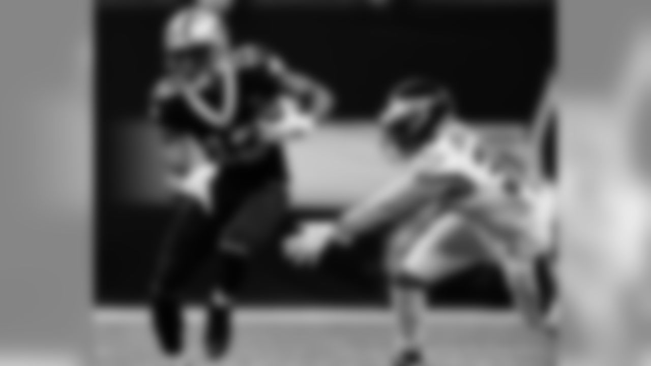 Saints 20 - Eagles 14 (W)
Divisional Game
Michael C. Hebert