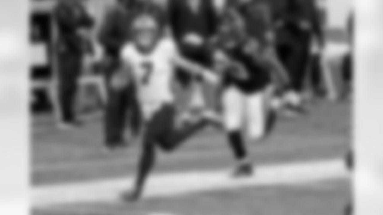 Game action photos from the New Orleans Saints vs. Atlanta Falcons matchup in Week 13 of the 2020 NFL season.