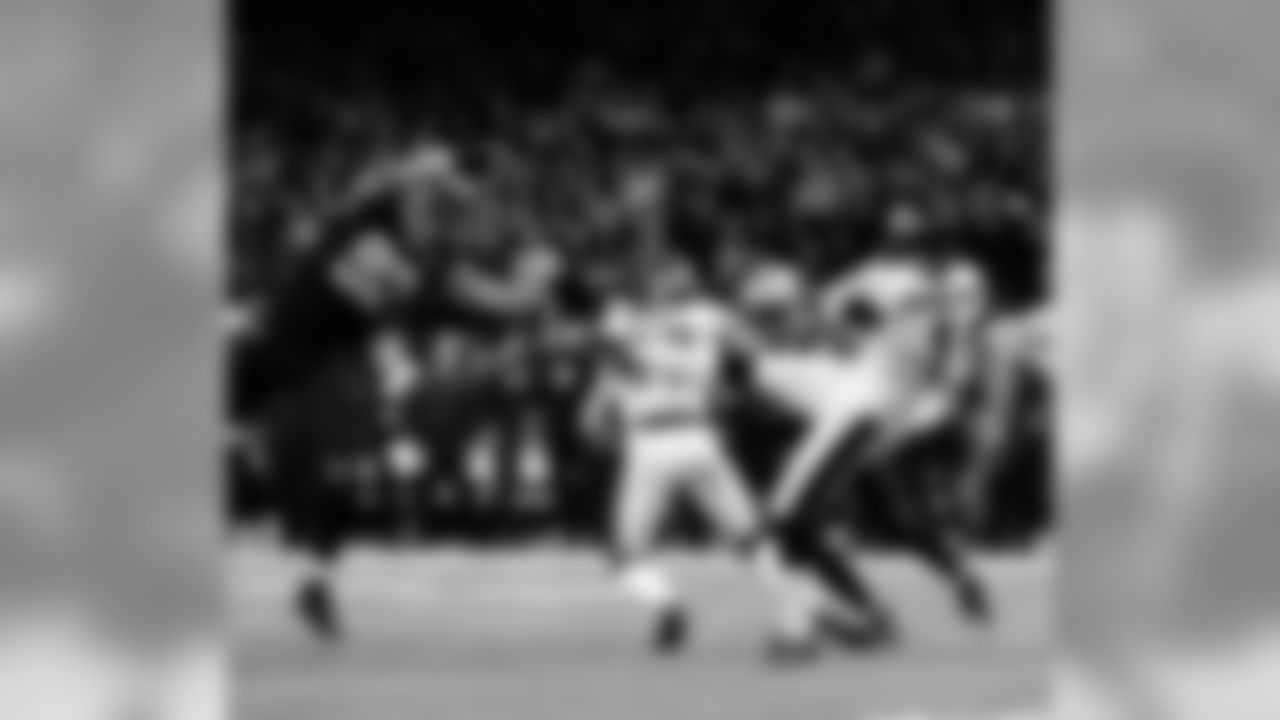 Saints 20 - Eagles 14 (W)
Divisional Game
Michael C. Hebert
