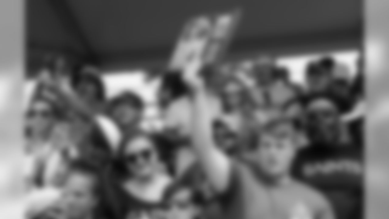 Gallery_TraniningCamp_08111938