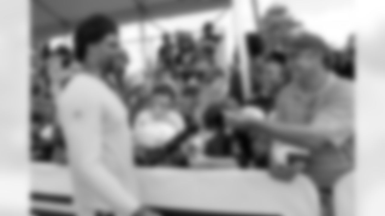 New Orleans Saints defensive end Cameron Jordan greets fans at 2022 Saints Training Camp presented by Rouses Markets on Monday, August 1 at the Ochsner Sports Performance Center.