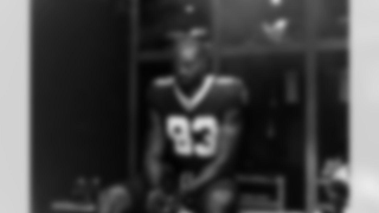 Go behind the scenes as New Orleans Saints players suit up for the team's annual Media Day circuit ahead of the 2022 NFL season.