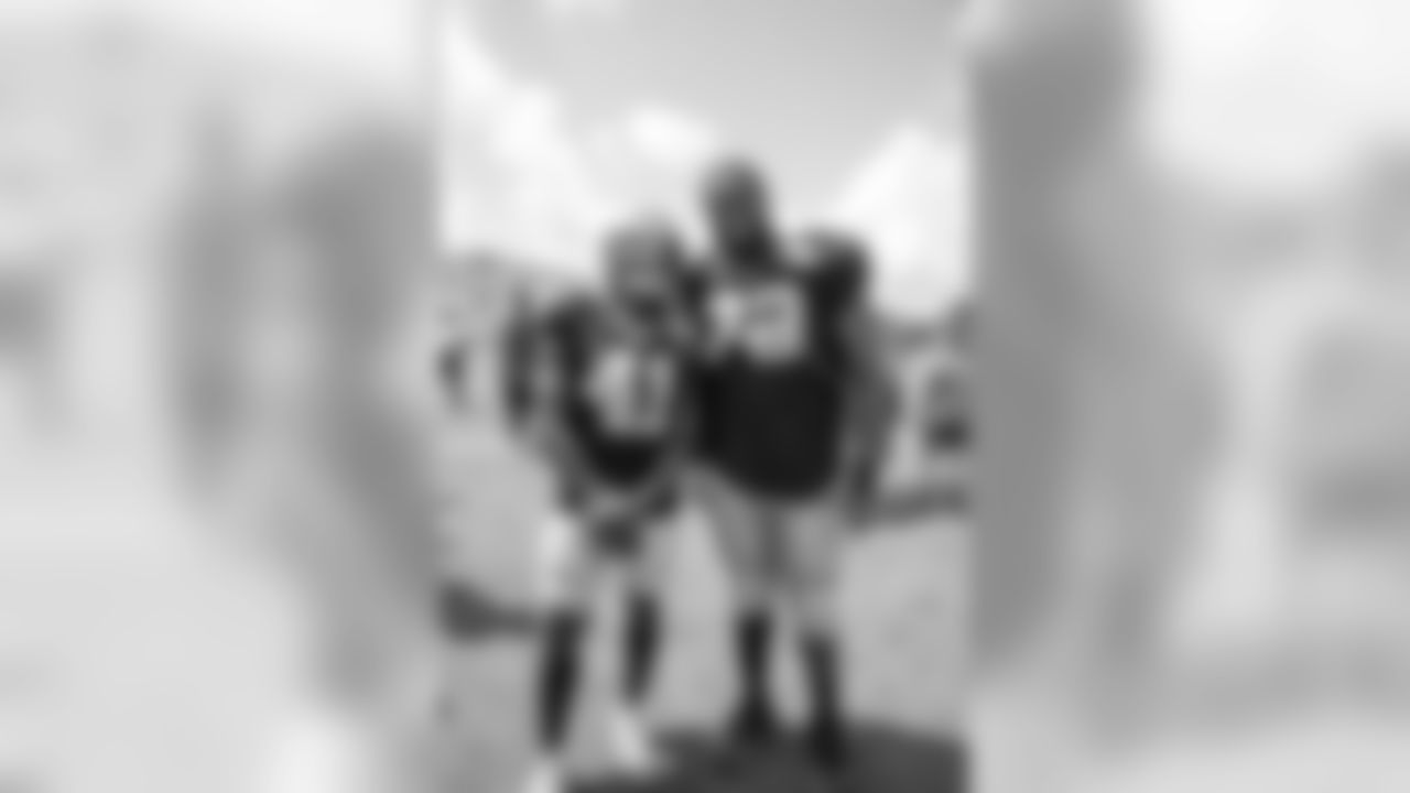 Gallery_TrainingCamp_Fans_080319105