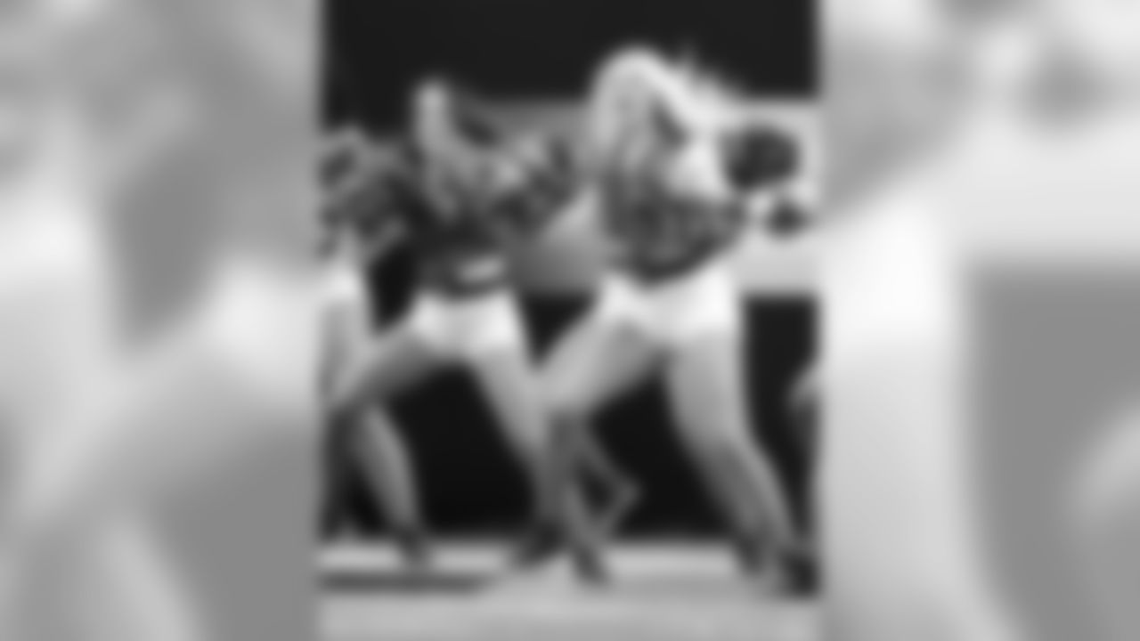 Gallery_Faces_Saintsations_Lauren_011819_13