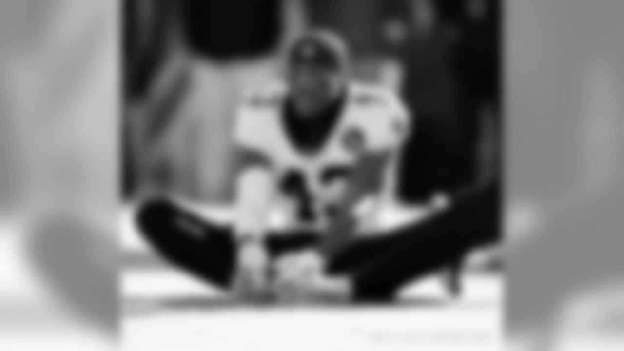 Gallery-Reg-Wk7-Saints-Ravens-Pregame-B-102118-029