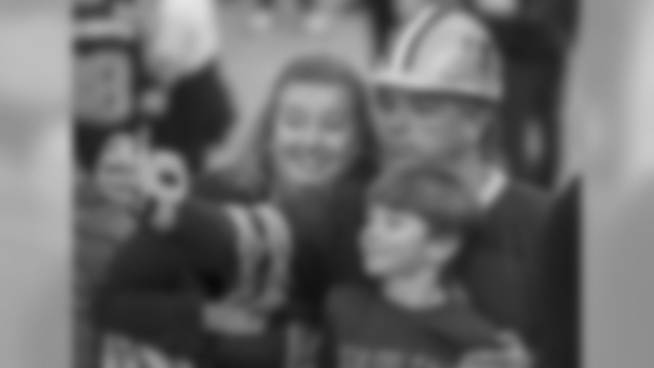 Gallery-Fans-2560-1440-0659