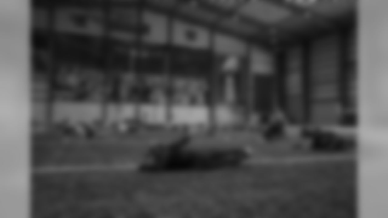 Gallery_GamedayYoga_10081912