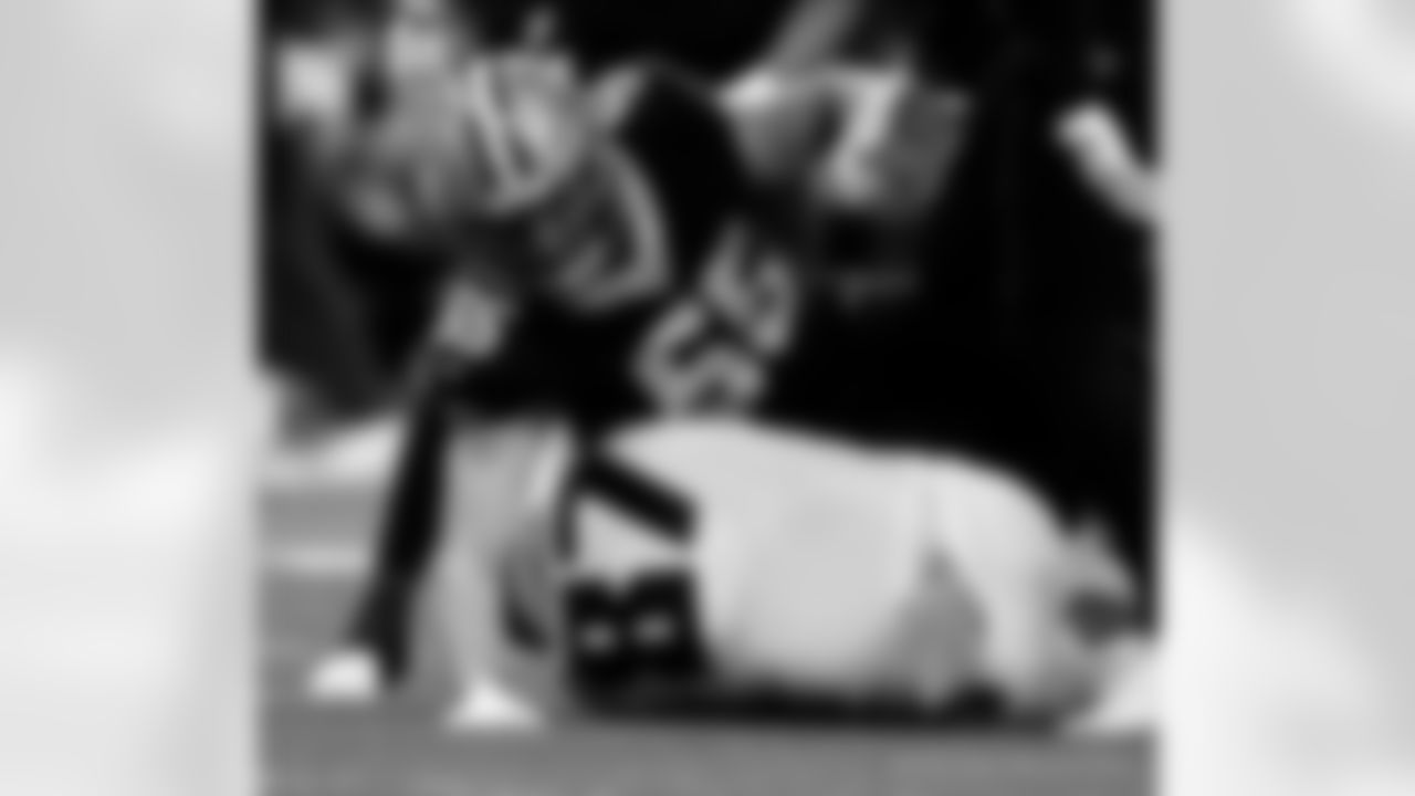 Game action photos from the New Orleans Saints vs. Atlanta Falcons matchup in Week 11 of the 2020 NFL season.