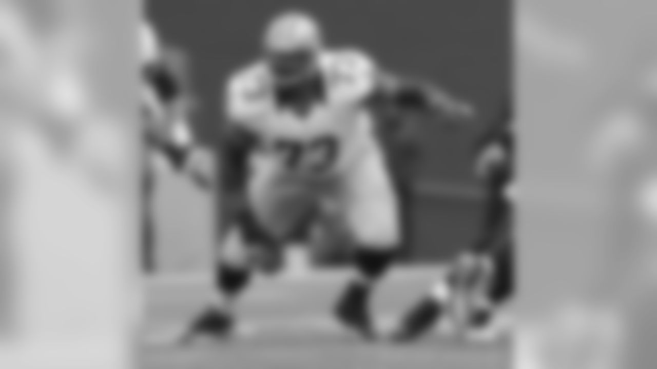 The New Orleans Saints celebrate former guard Jahri Evans as he is inducted into the Saints Hall of Fame class of 2020.