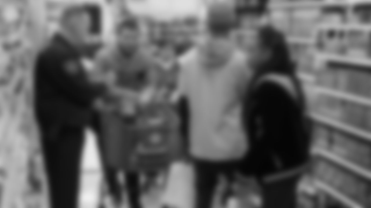 ingram-shopping-gallery-2560x1440-05