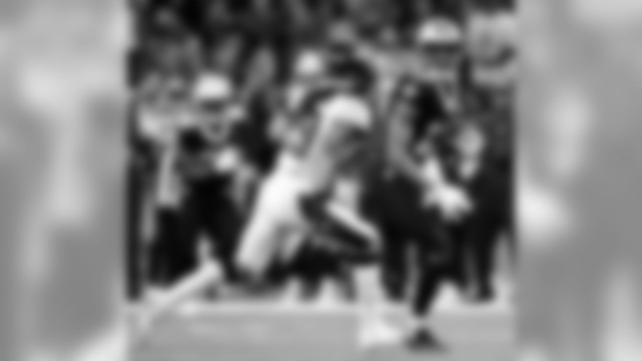 Saints 20 - Eagles 14 (W)
Divisional Game
Michael C. Hebert