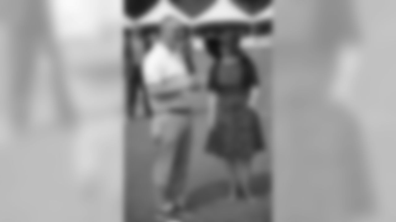 Gallery-John-Bel-Edwards-2660-1440-0487