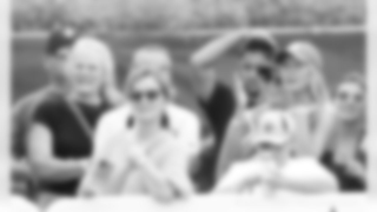 Gallery-Fans-Saints-Training-Camp-2022-073022-151