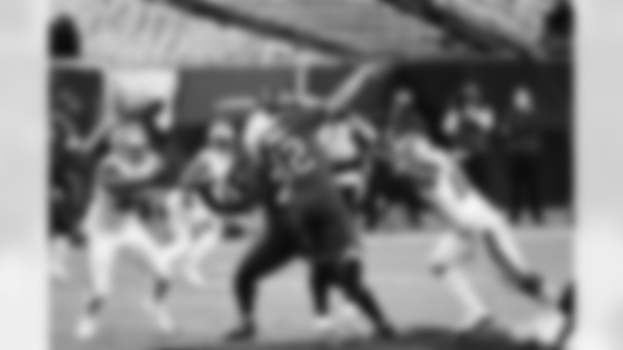 See the best moments from the Saints defense in the Week 9 match up against the Tampa Bay Buccaneers at Raymond James Stadium.