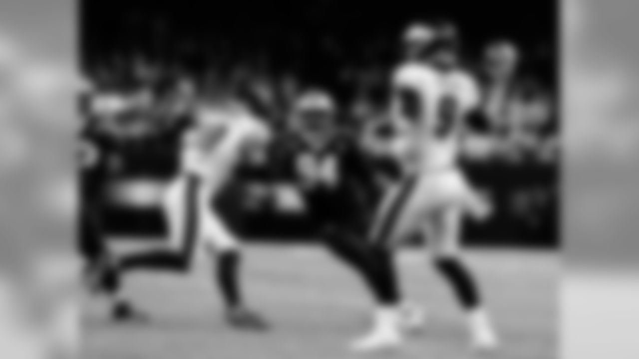 Saints 20 - Eagles 14 (W)
Divisional Game
Michael C. Hebert