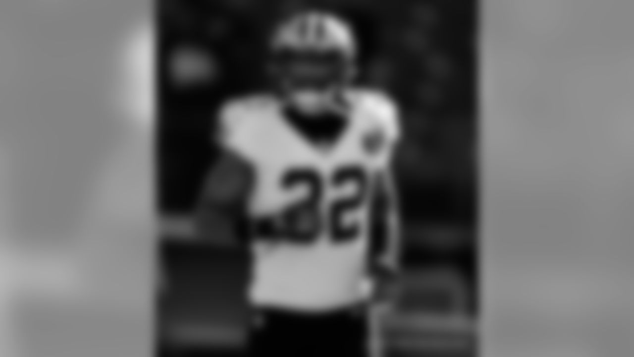 Gallery-Reg-Wk7-Saints-Ravens-Pregame-B-102118-021